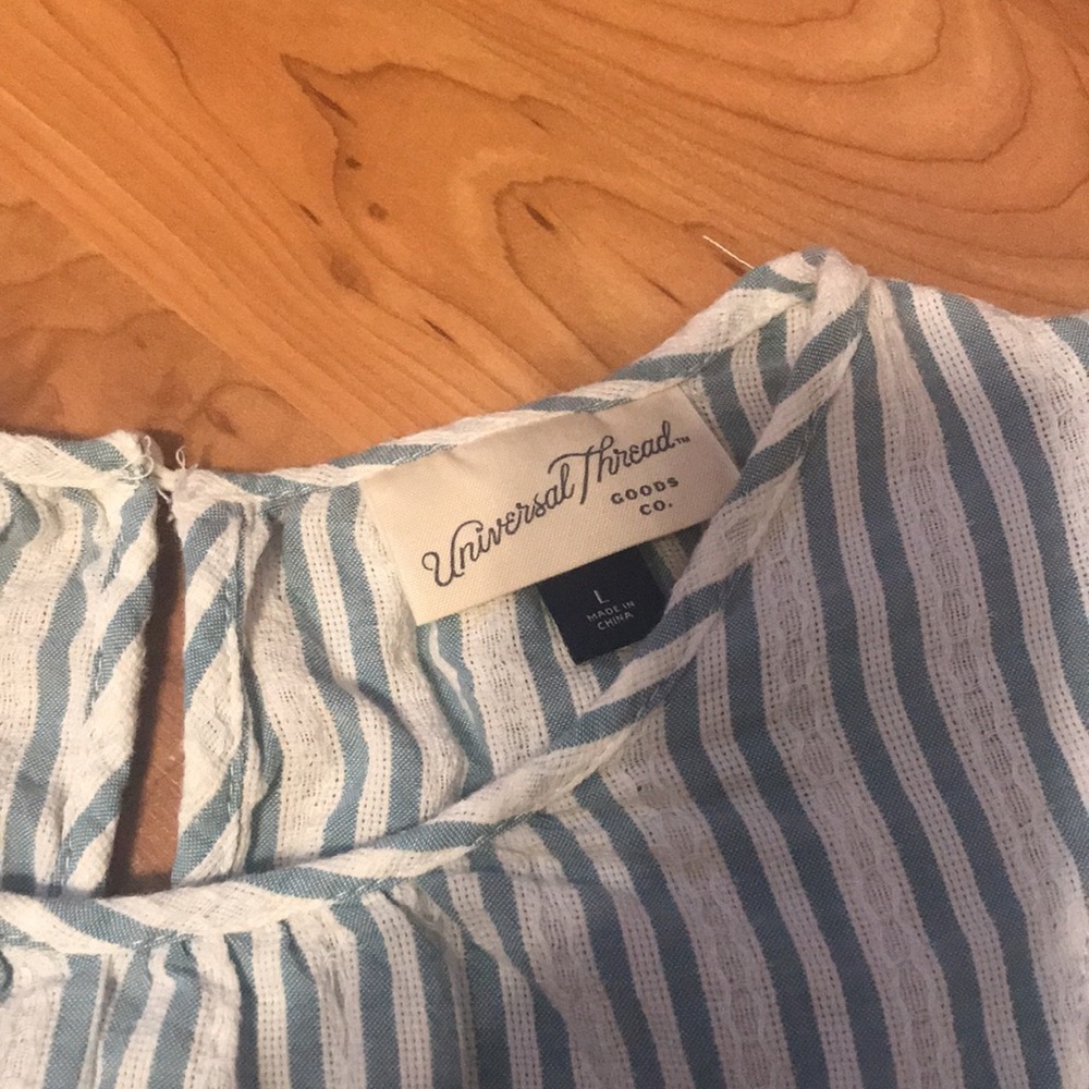 Universal Thread Top - Picture 2 of 5